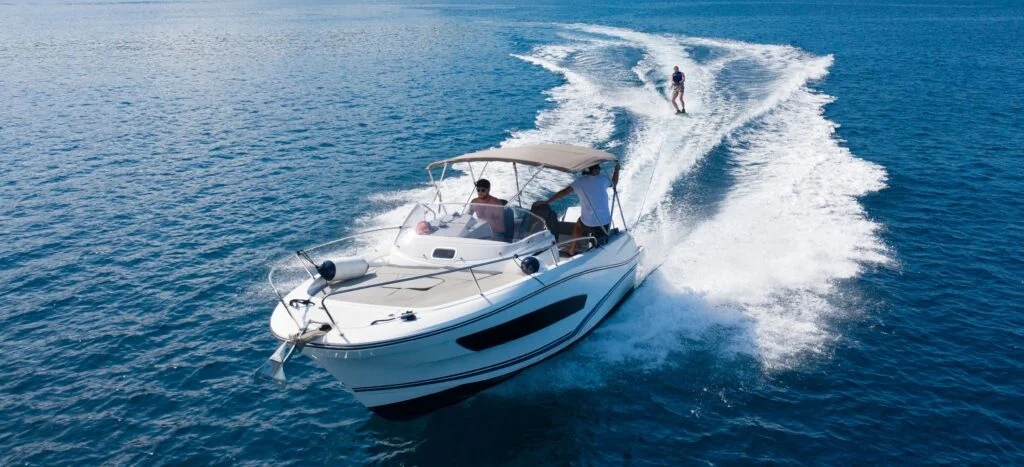 MTU yacht engine diagnostic equipment and inspection tools